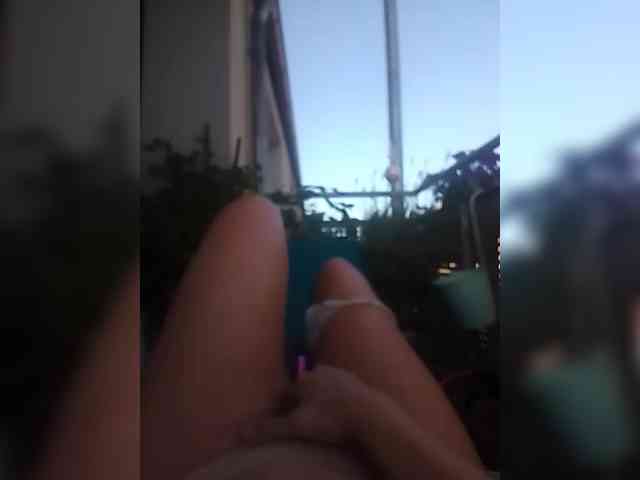 ladywet webcam