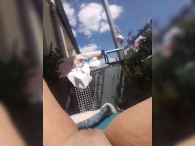 ladywet webcam