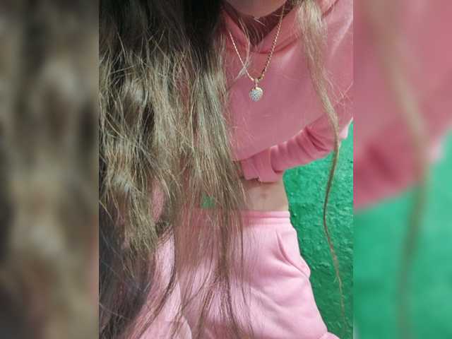 Live трансляция KOTENOCHEK_SEXY_KISA - Runet.cam