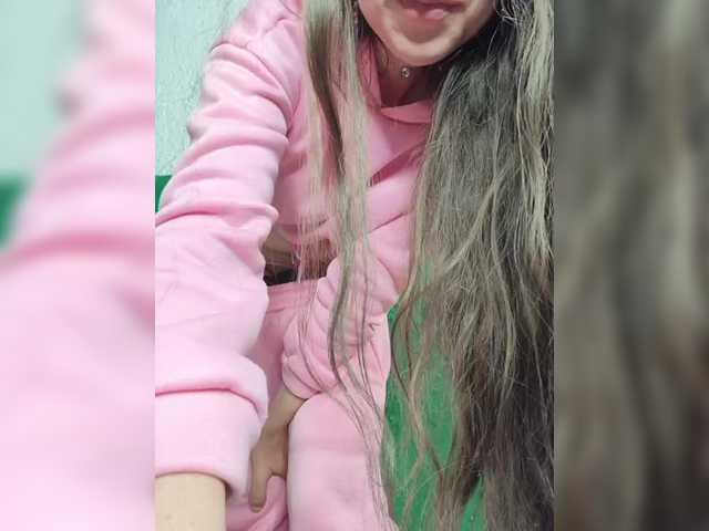 Live трансляция KOTENOCHEK_SEXY_KISA - Runet.cam