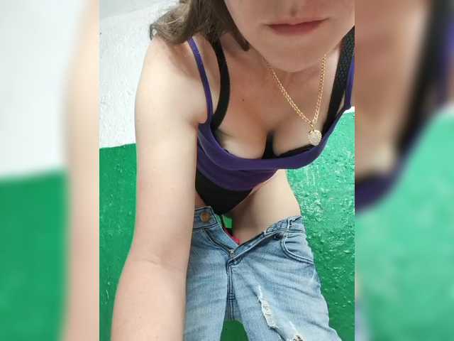pevicha live cam on BongaCams