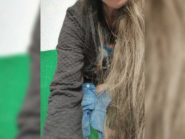 pevicha live cam on BongaCams