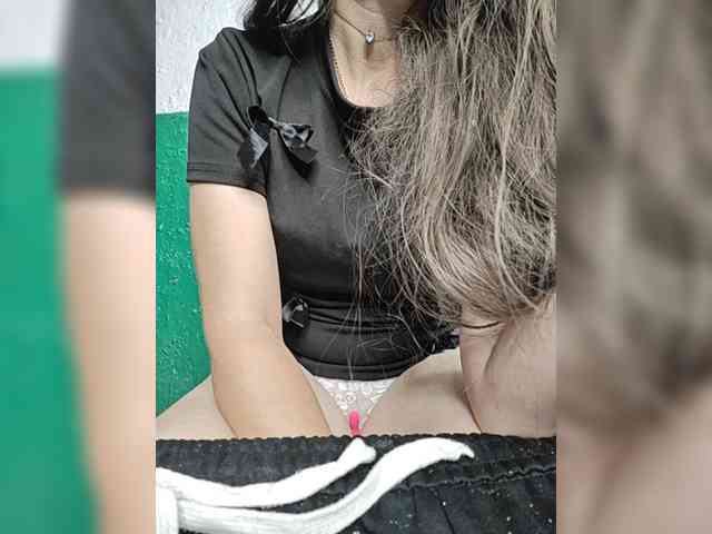 KOTENOCHEK_SEXY_KISA webcam