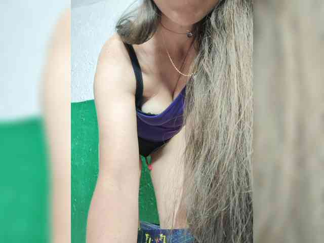 Model: KOTENOCHEK_SEXY_KISA