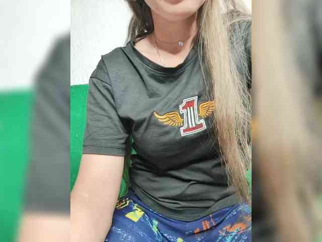 KOTENOCHEK_SEXY_KISA webcam