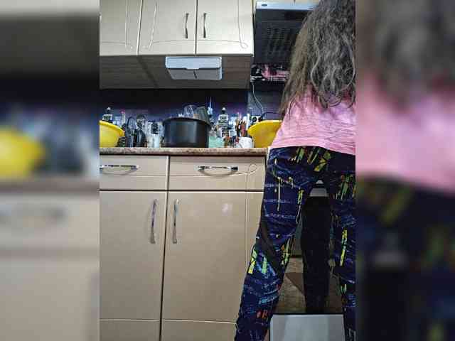 KOTENOCHEK_SEXY_KISA webcam