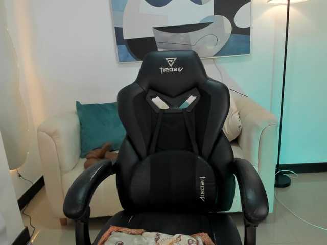 saraparkerr's BongaCams show and profile