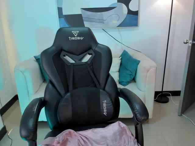 SaraParker webcam