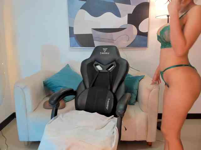 SaraParker webcam