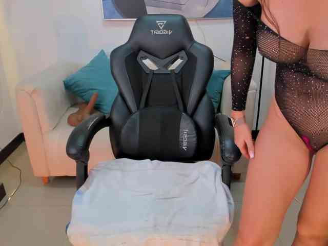 SaraParker webcam