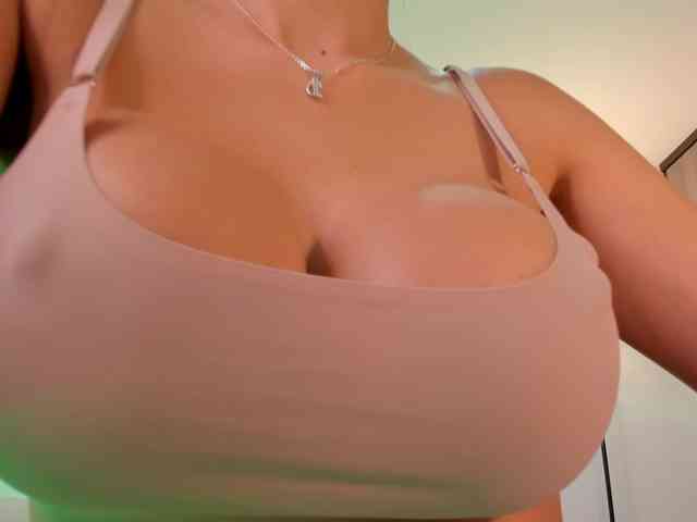 SaraParker webcam