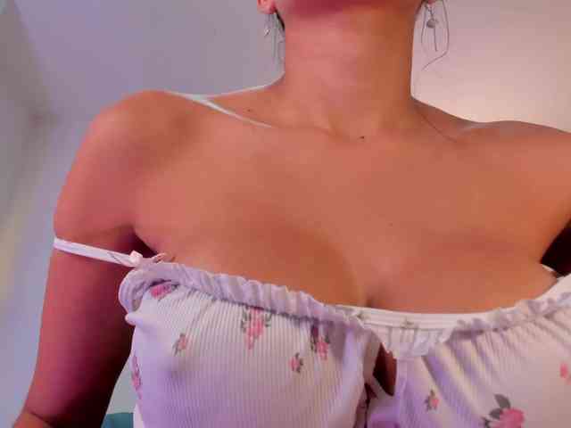 SaraParker webcam