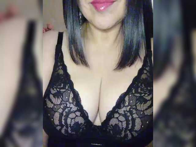 VikaBigSize's BongaCams show and profile