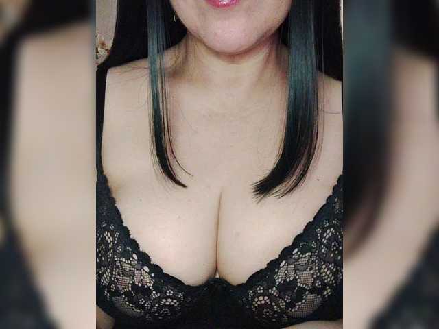 vikabigsize live sex show