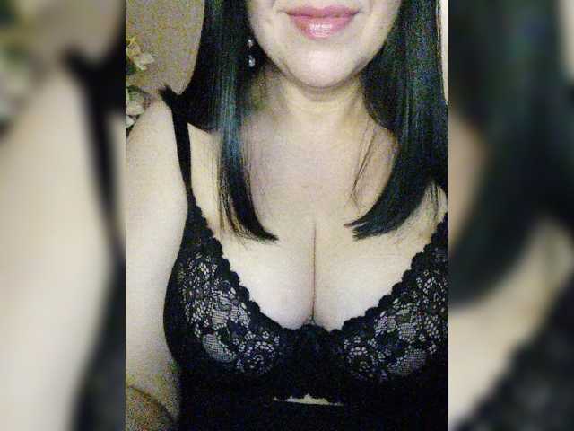VikaBigSize, en vivo ahora en BongaCams