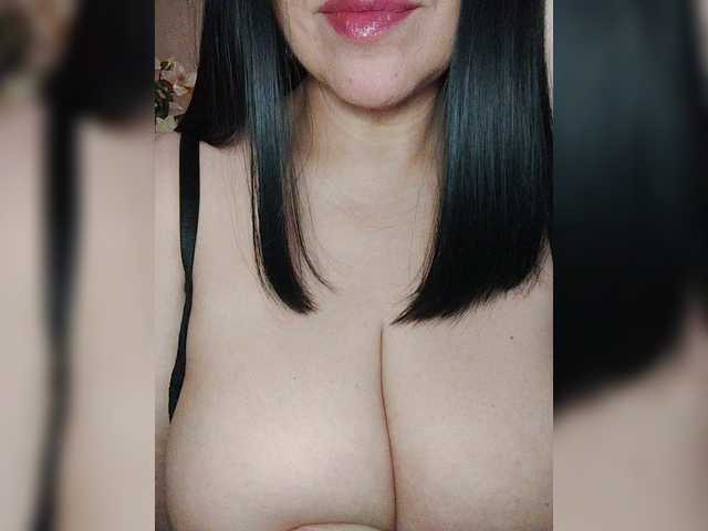 VikaBigSize live cam on BongaCams