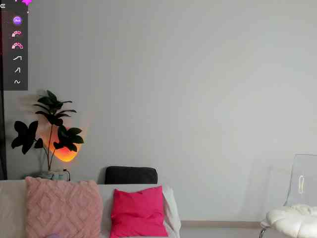 -Janice- webcam