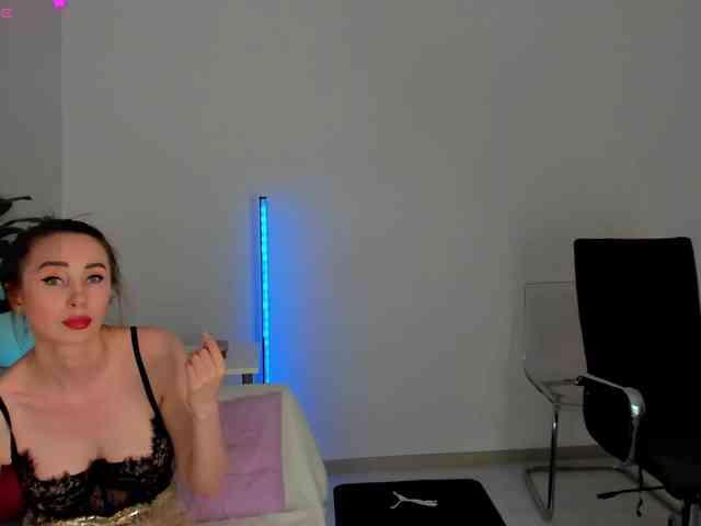 -Janice- webcam