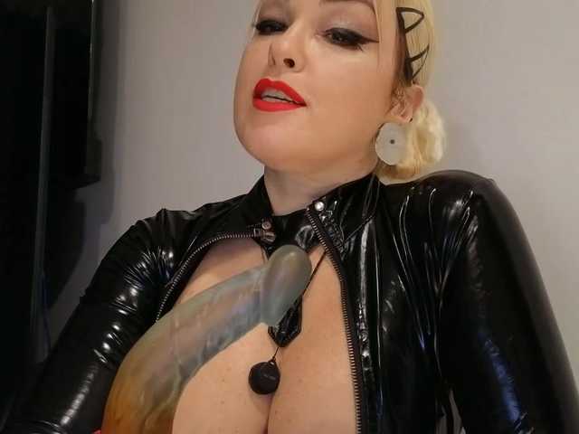 OhKatusha live webcam show