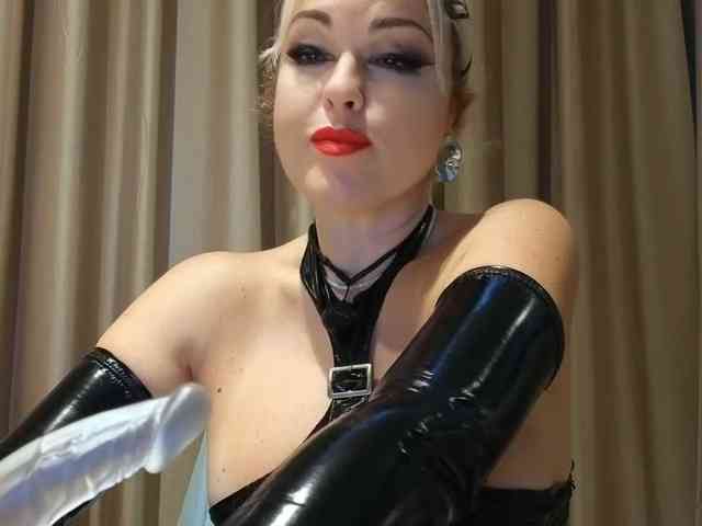 KateDarkstar webcam