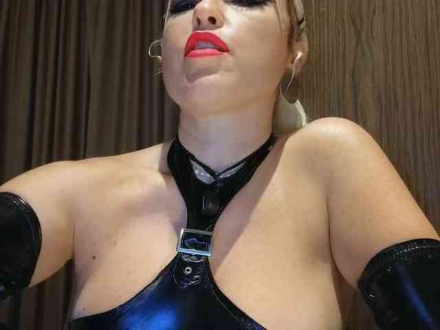 KateDarkstar webcam