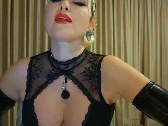 KateDarkstar webcam