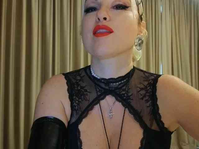 KateDarkstar webcam