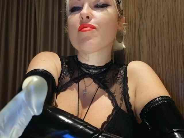 KateDarkstar webcam
