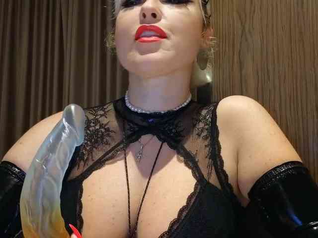 KateDarkstar webcam