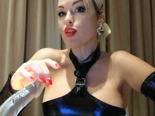 KateDarkstar webcam