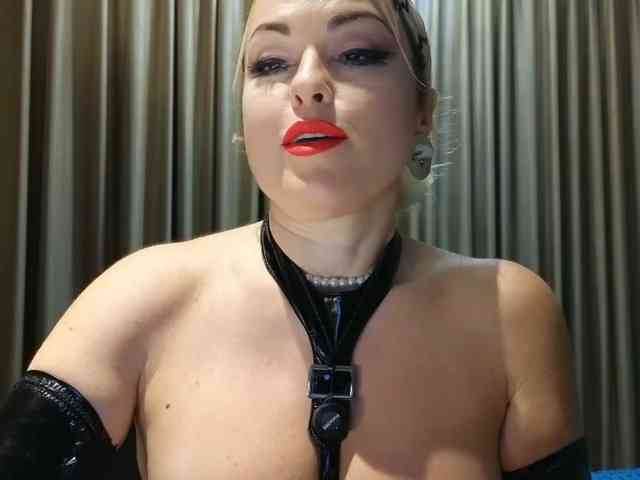 KateDarkstar webcam