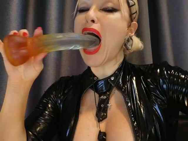 OhKatusha Sex Cam Show