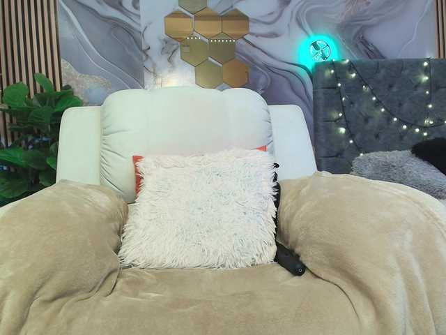 concubine2 live cam on BongaCams