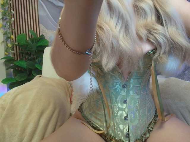 concubine2 live cam on BongaCams