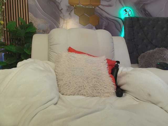 concubine2 live cam on BongaCams