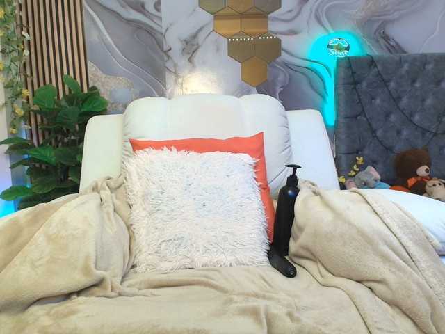 concubine2 live cam on BongaCams
