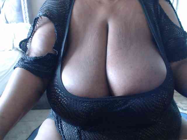 bigboobsass