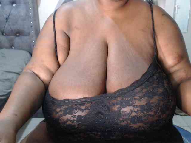 bigboobsass