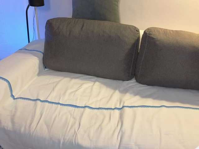 sweetdreams10 live cam on BongaCams