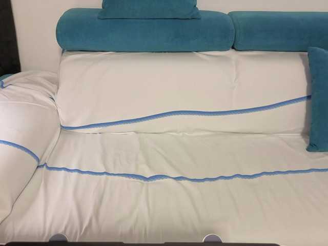 sweetdreams10 live cam on BongaCams