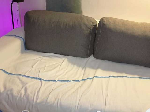 sweetdreams10 live webcam show