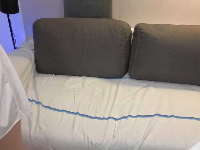 sweetdreams10 live cam on BongaCams