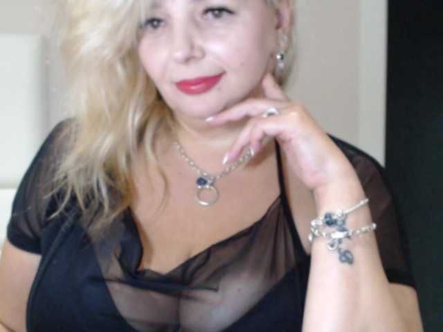 aniutkamau live cam on BongaCams