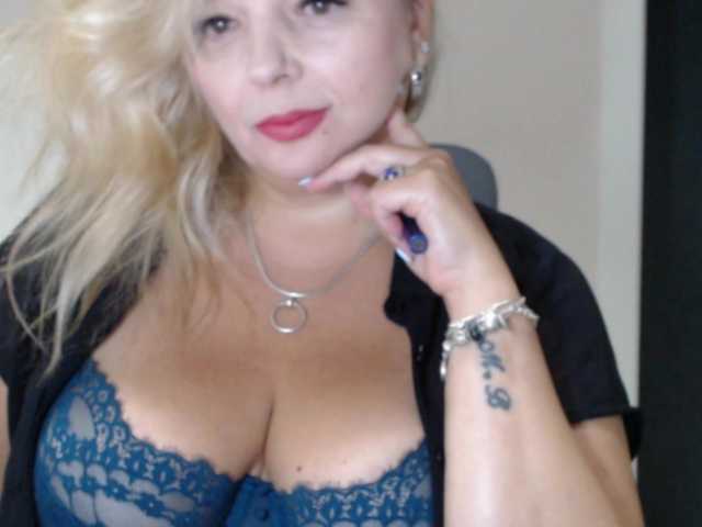 aniutkamau live webcam show
