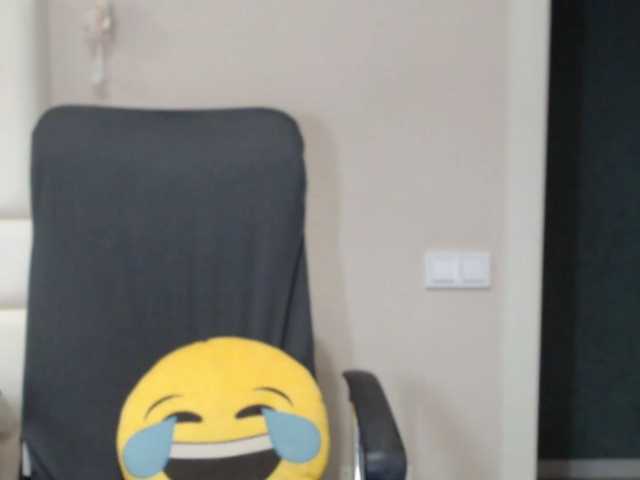 aniutkamau live cam preview