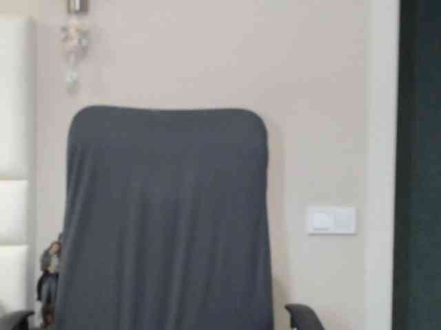 aniutkamau webcam