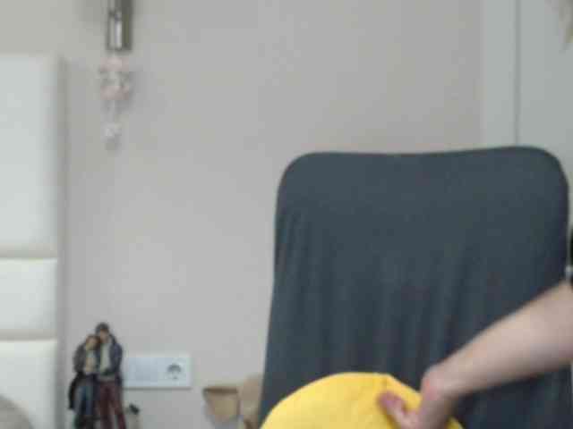 aniutkamau webcam