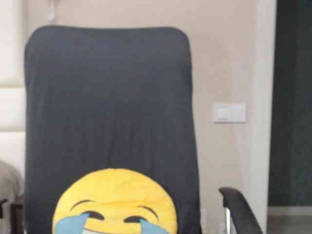 aniutkamau webcam