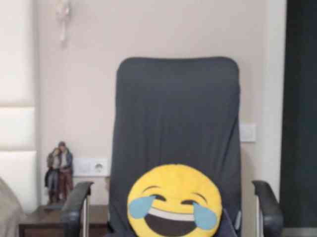aniutkamau webcam