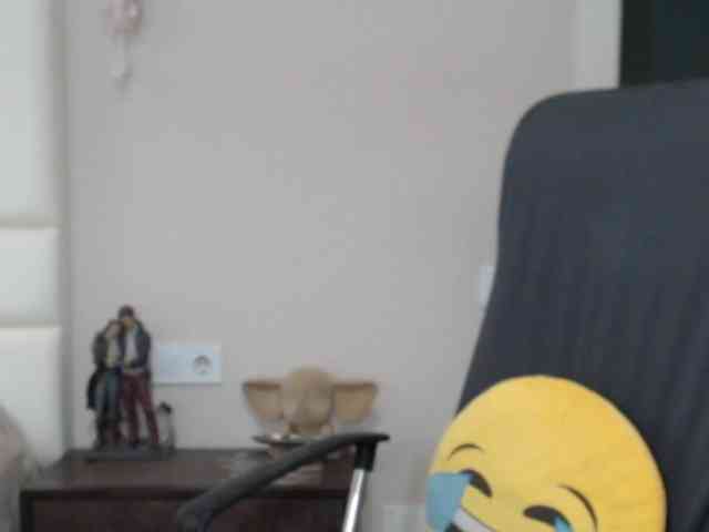 aniutkamau webcam